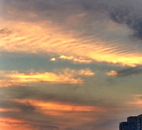 cirrocumulus billows over Montreal