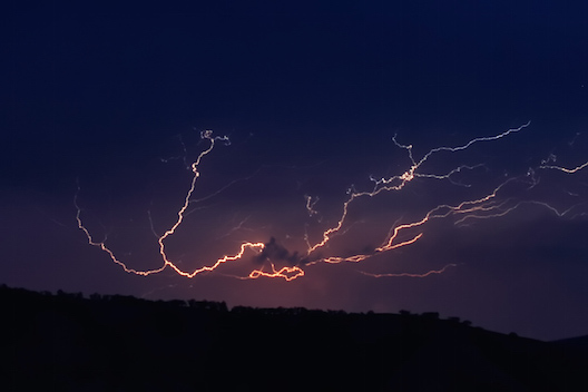 cloud to cloud lightning