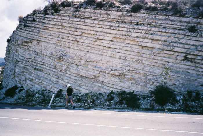 Geology_of_Cyprus-Chalk.jpg